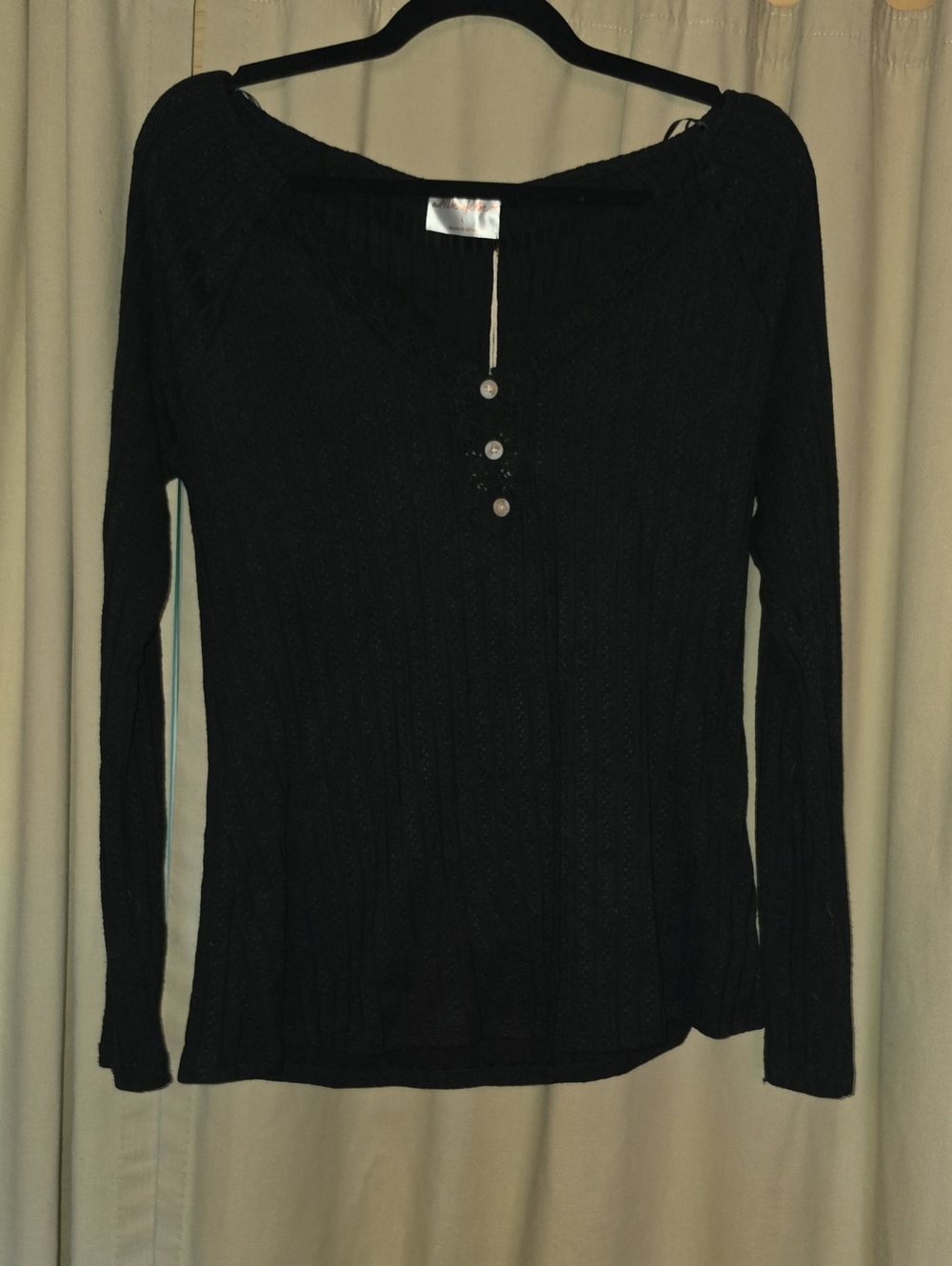 Slim Ribbed Long-Sleeve Henley Top in Black